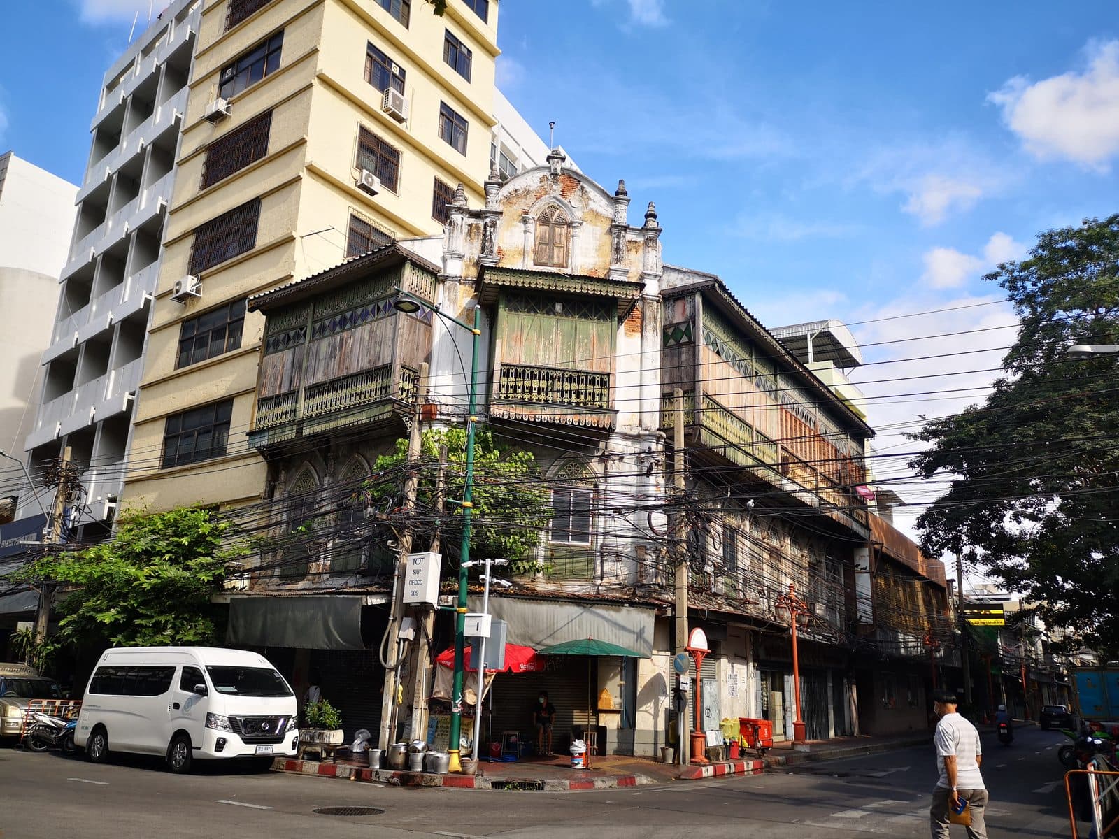 Song Wat Road in Bangkok Chinatown