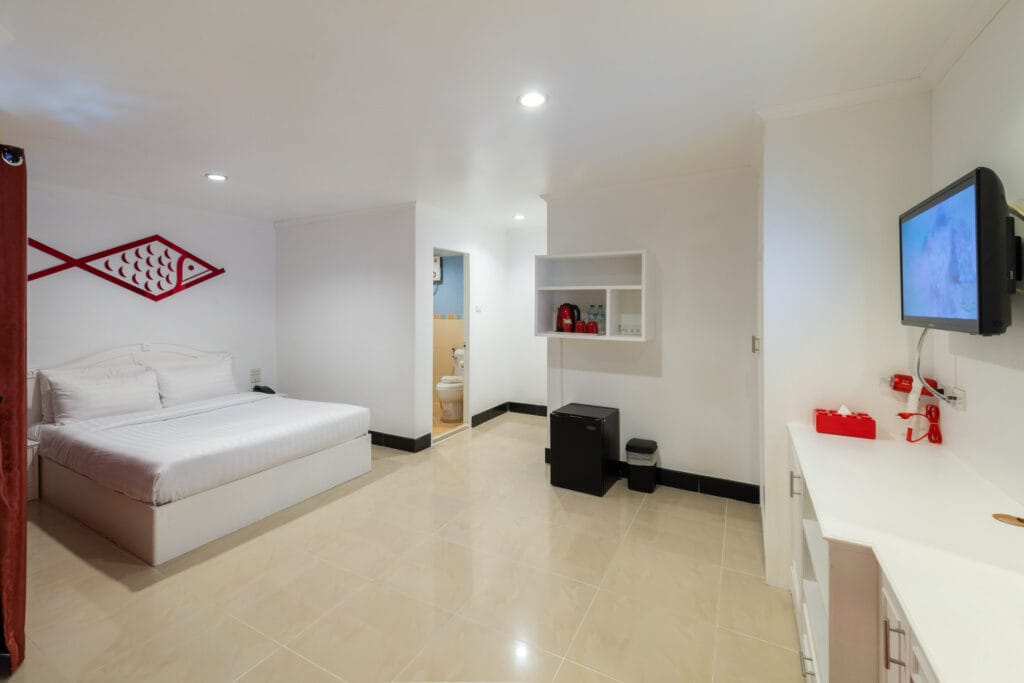 Studio King Poolview 5